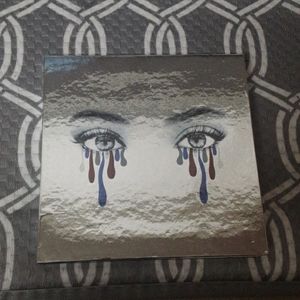 Kylie eyeshadow pallet with mirror